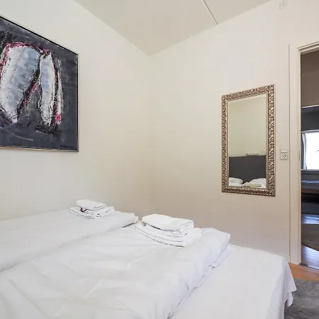 Modern City Centre Flat By Tivoli Gardens * Copenhague