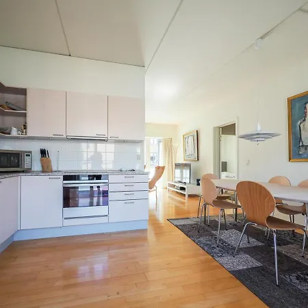 Modern City Centre Flat By Tivoli Gardens