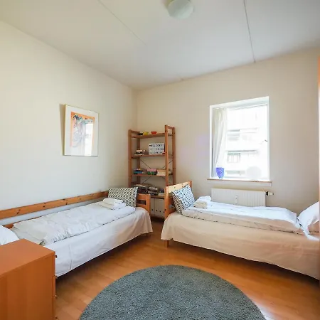 Modern City Centre Flat By Tivoli Gardens *